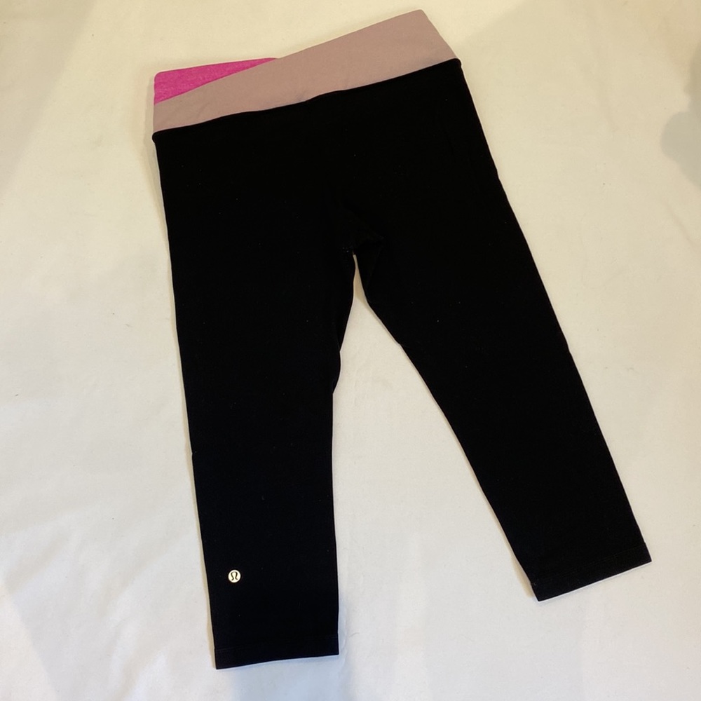 Lululemon Crop Pants - Picture 4 of 6